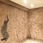 ورق حائط بنمط Chinoiserie Peacock Blooms الاستوائي للجدران